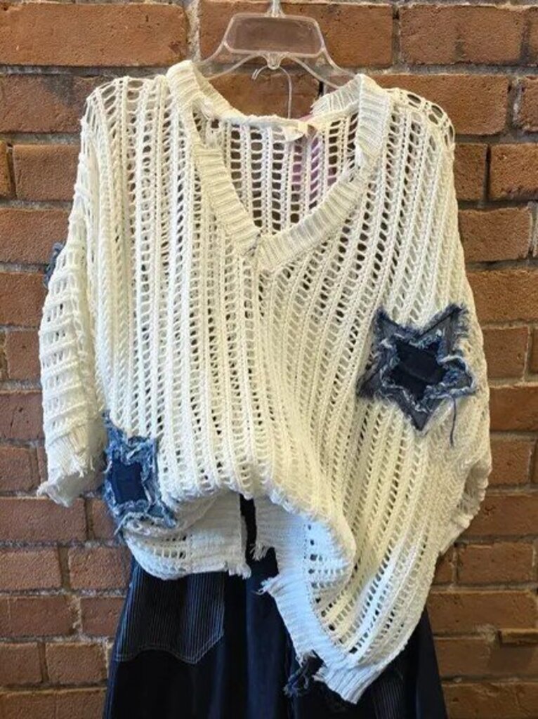 Distressed Star Knit Pullover